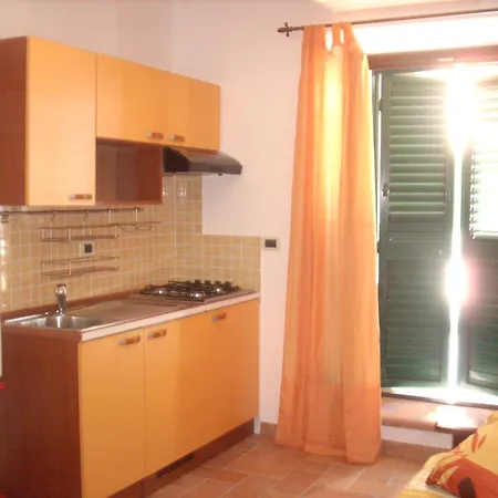 Studio Apartment *